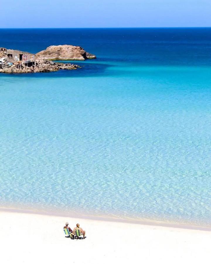 Apartamento Pe Na Areia - Praia Do Forte Cabo Frio Bagian luar foto